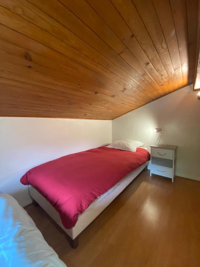 Appartement mansardé dans maison avec jardin en bord de piste, vue montagne Les Houches Esterno foto