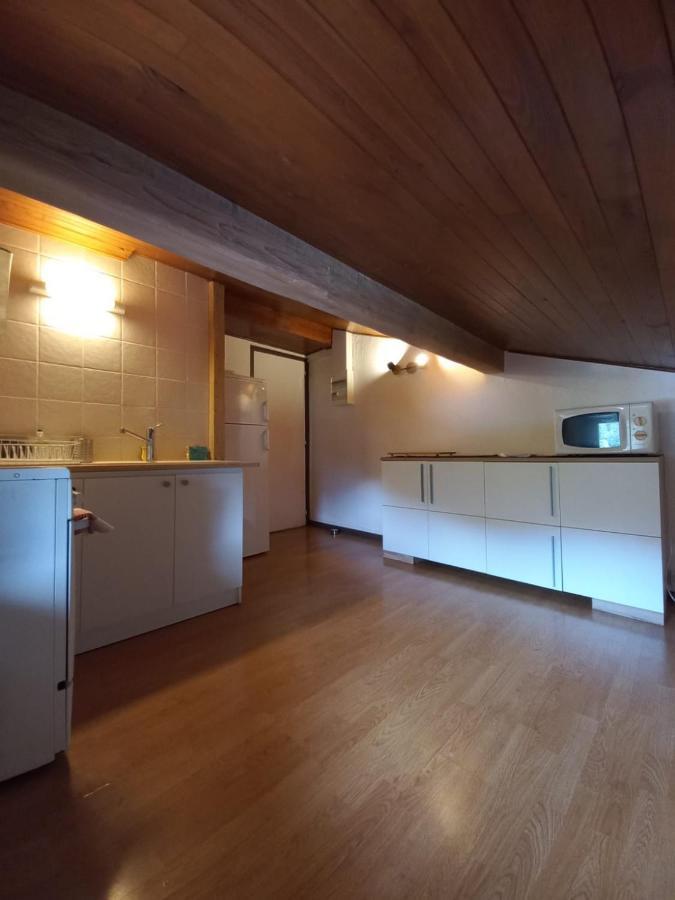 Appartement mansardé dans maison avec jardin en bord de piste, vue montagne Les Houches Esterno foto